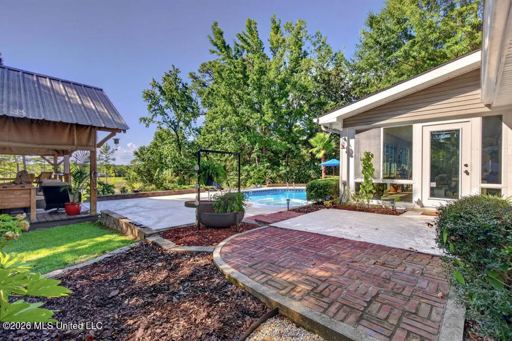 2005 Lauban Lane Gautier, MS 39553