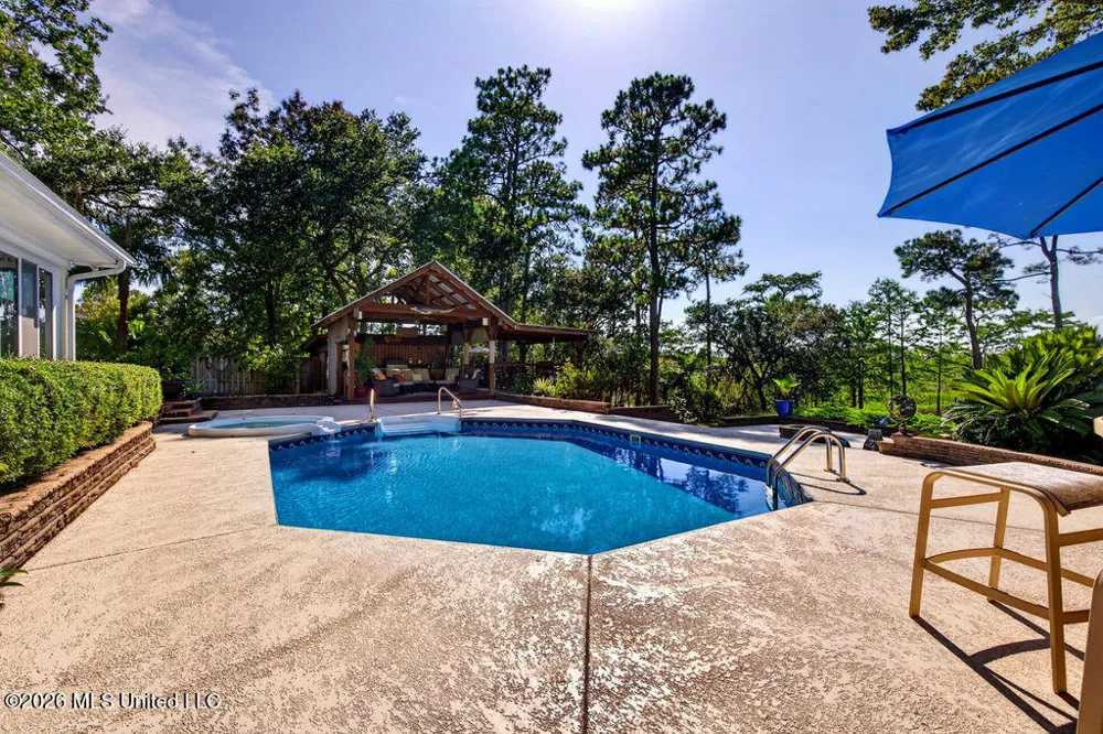 2005 Lauban Lane Gautier, MS 39553