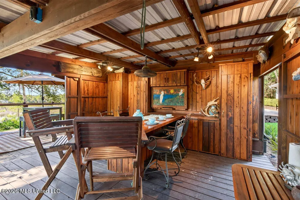 2005 Lauban Lane Gautier, MS 39553