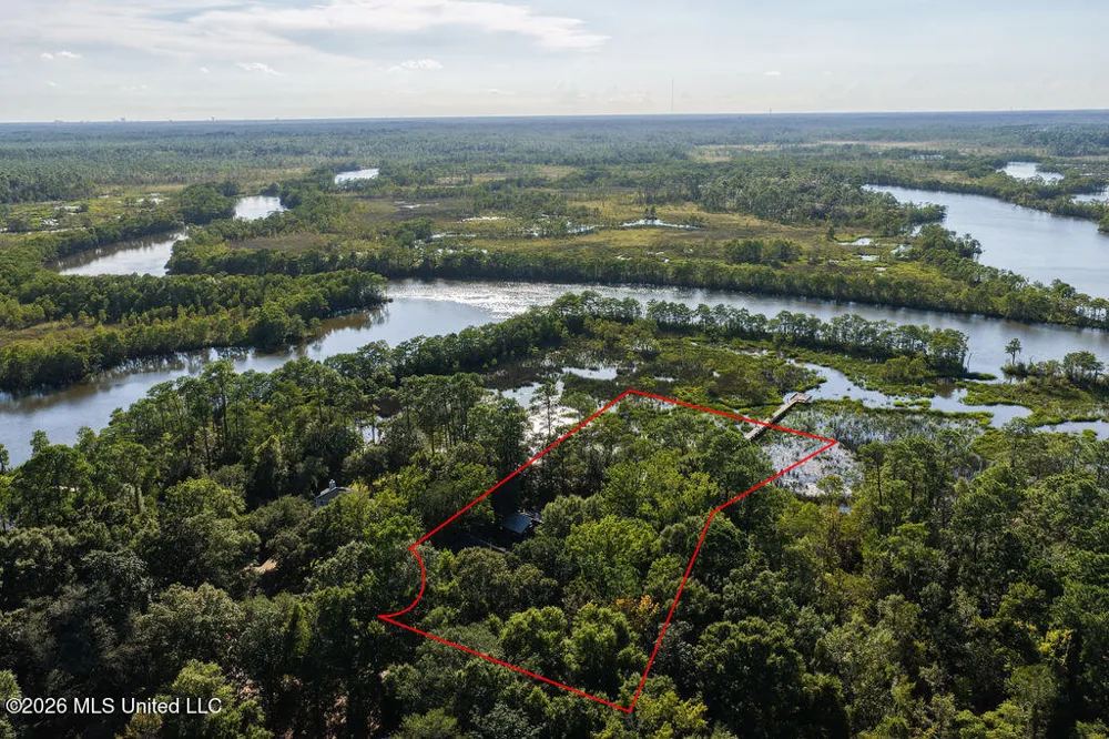 2005 Lauban Lane Gautier, MS 39553