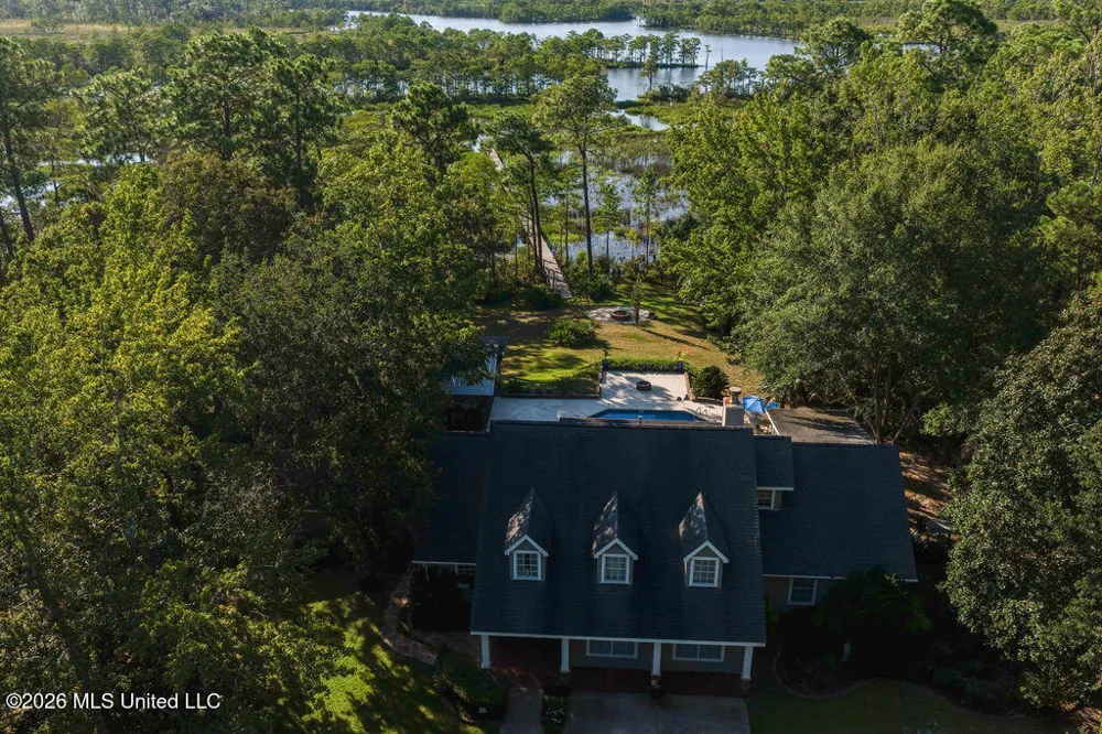 2005 Lauban Lane Gautier, MS 39553