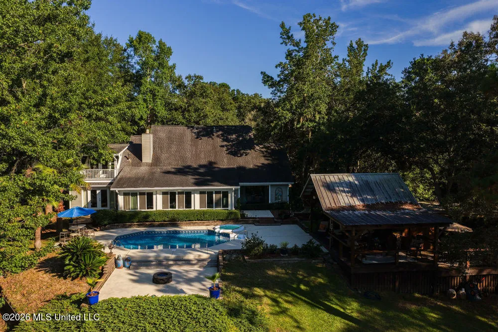 2005 Lauban Lane Gautier, MS 39553