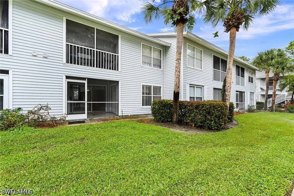 Courtyard Way #D-103 Naples, FL 34112