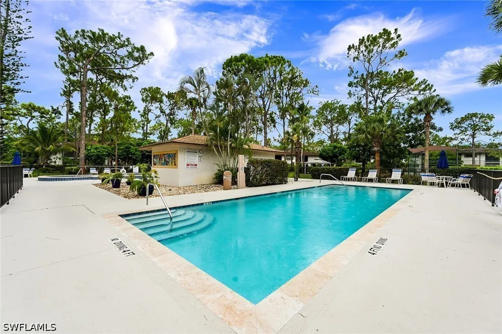 Courtyard Way #D-103 Naples, FL 34112