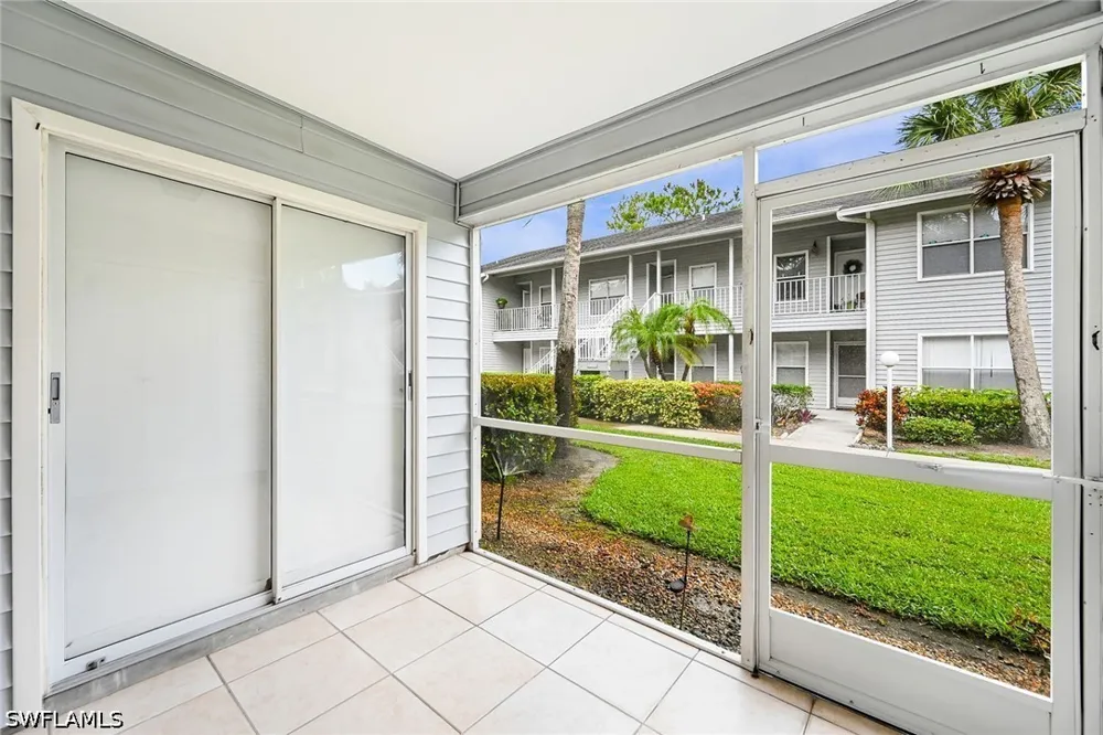 Courtyard Way #D-103 Naples, FL 34112