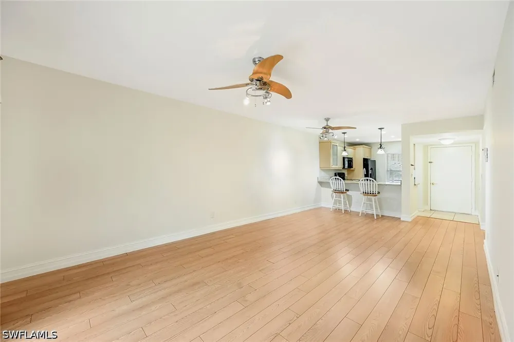 Courtyard Way #D-103 Naples, FL 34112