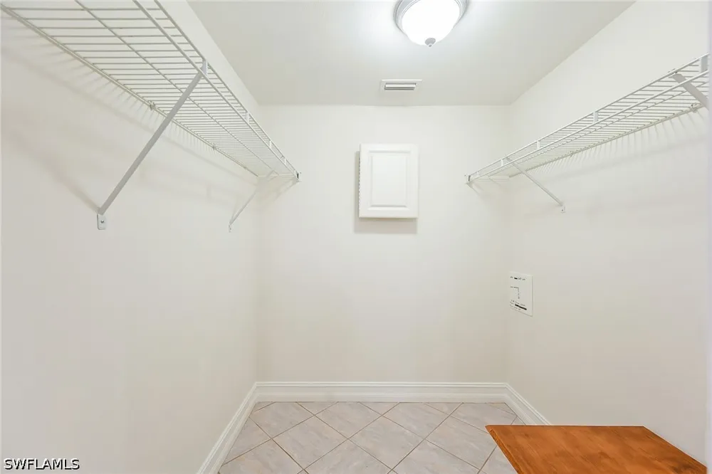 Courtyard Way #D-103 Naples, FL 34112