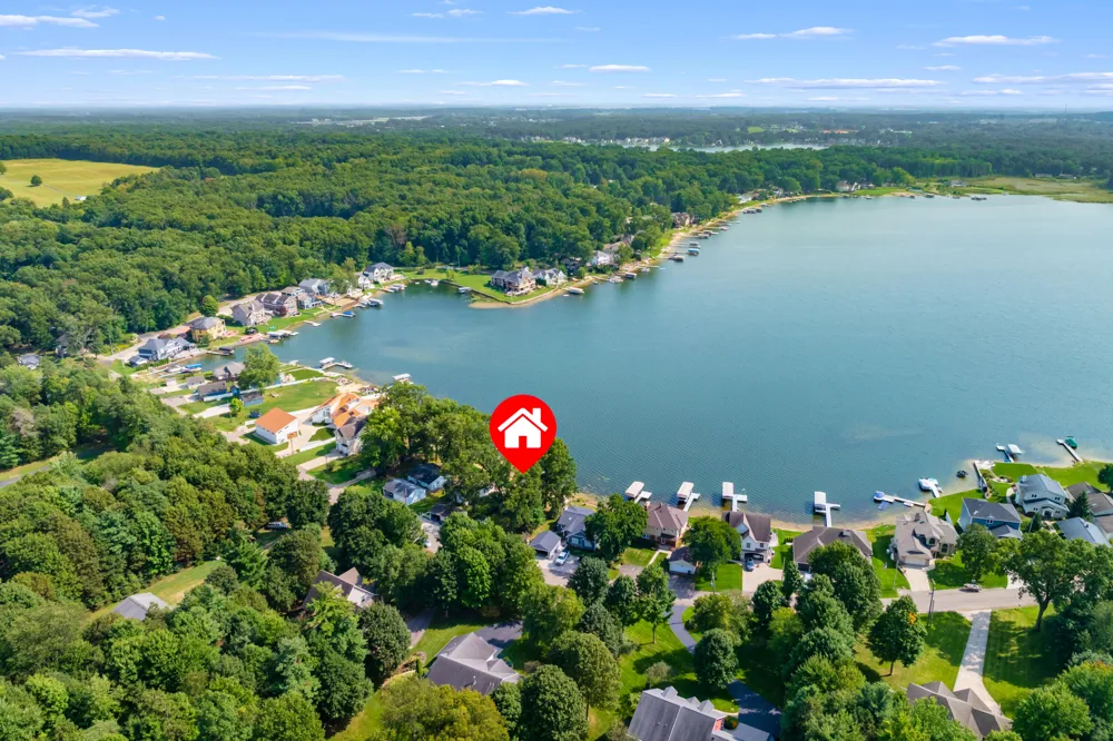 1078 Eagle Lake Drive Kalamazoo, MI 49009
