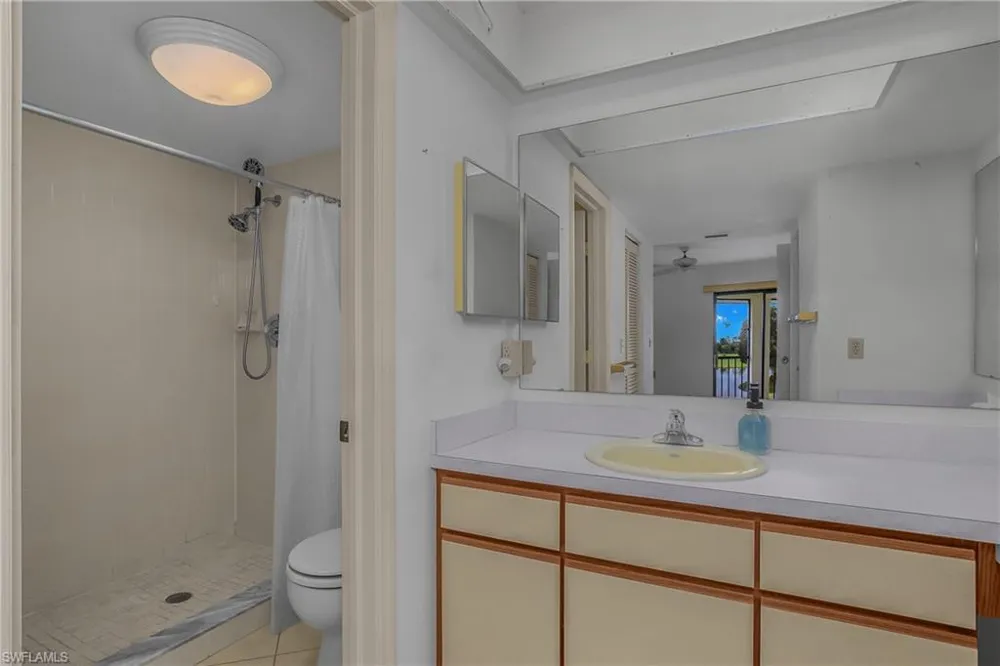 460 Fox Haven Drive #1302 Naples, FL 34104
