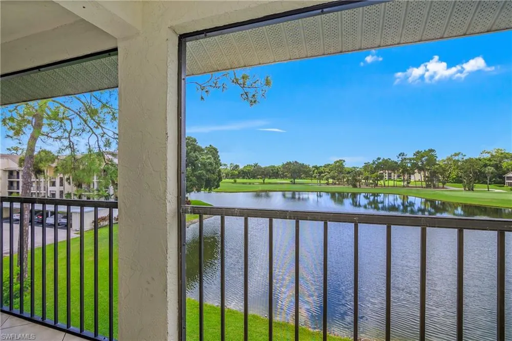 460 Fox Haven Drive #1302 Naples, FL 34104