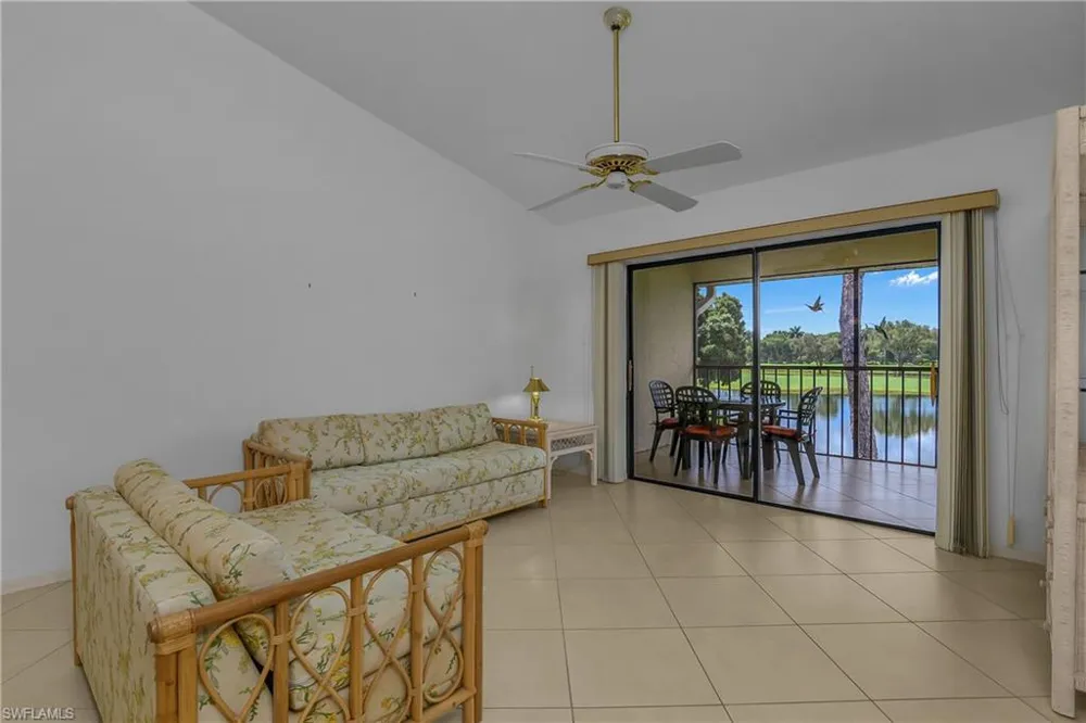 460 Fox Haven Drive #1302 Naples, FL 34104