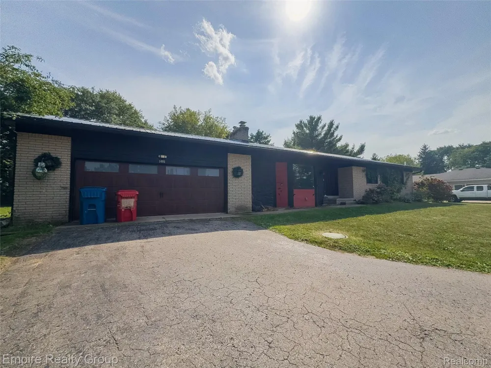 1486 Russ Roy Court White Lake Charter Township, MI 48383
