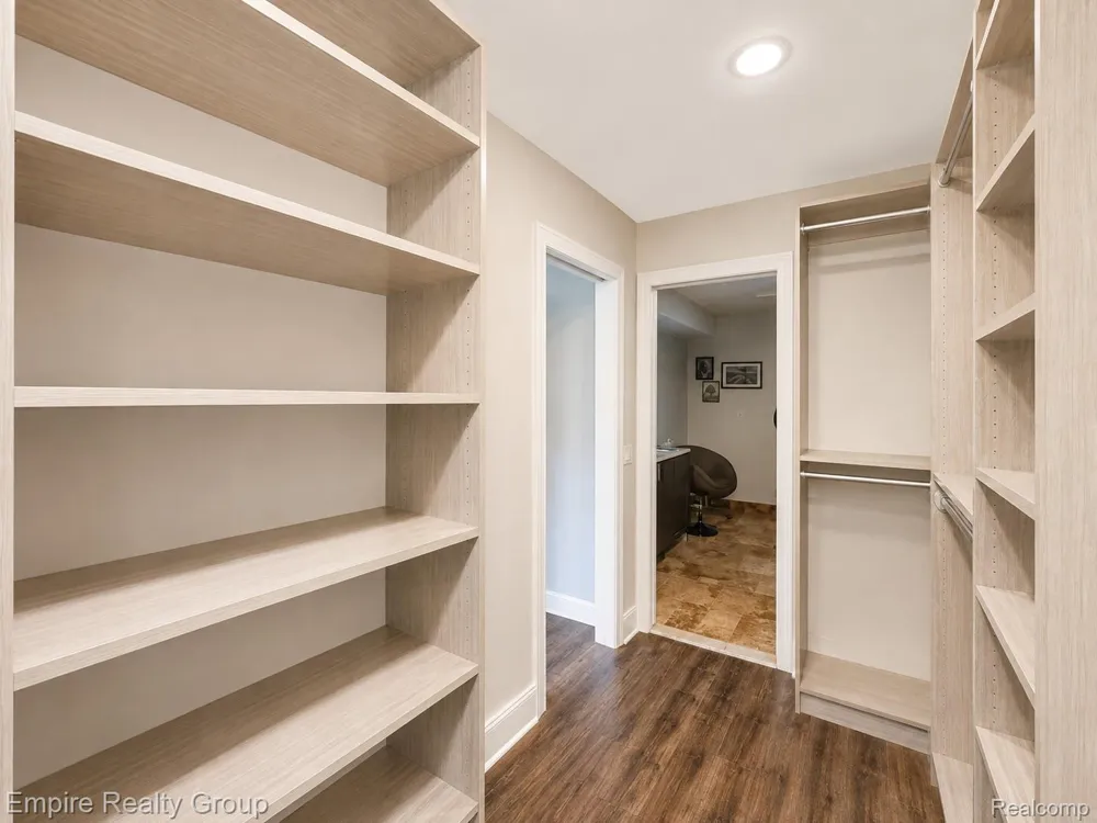 1486 Russ Roy Court White Lake Charter Township, MI 48383