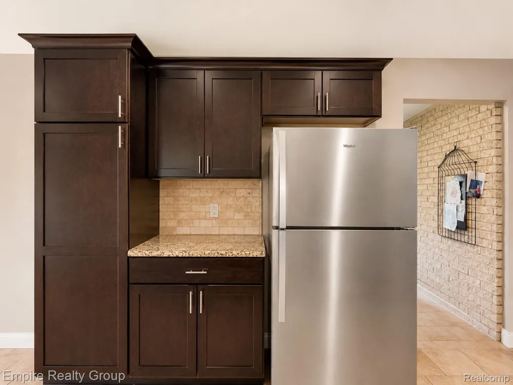 1486 Russ Roy Court White Lake Charter Township, MI 48383