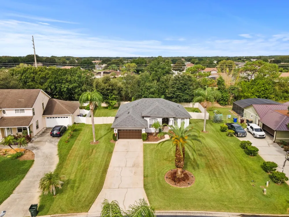 5686 MERLIN WAY St Cloud, FL 34772