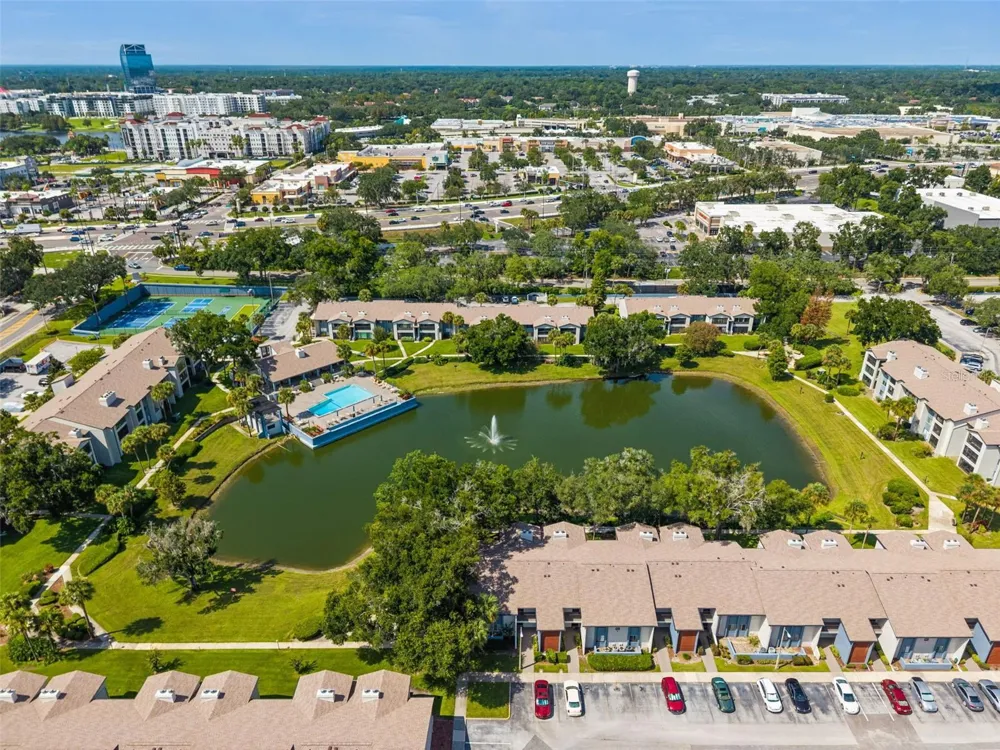 16 ESCONDIDO CIRCLE #221 Altamonte Springs, FL 32701