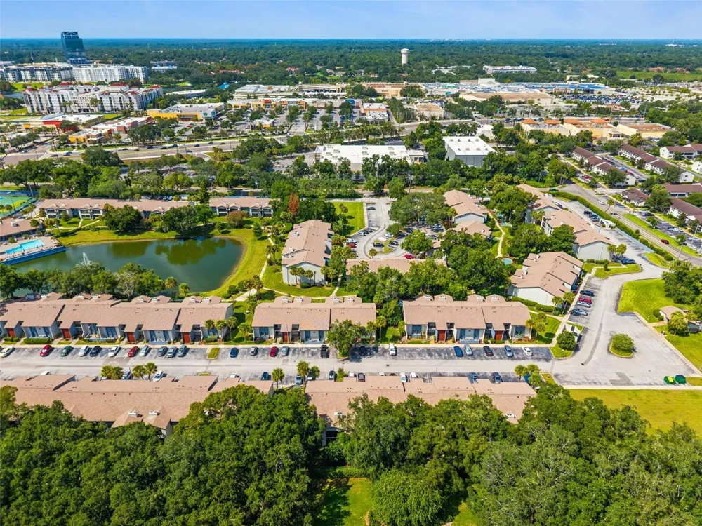 16 ESCONDIDO CIRCLE #221 Altamonte Springs, FL 32701