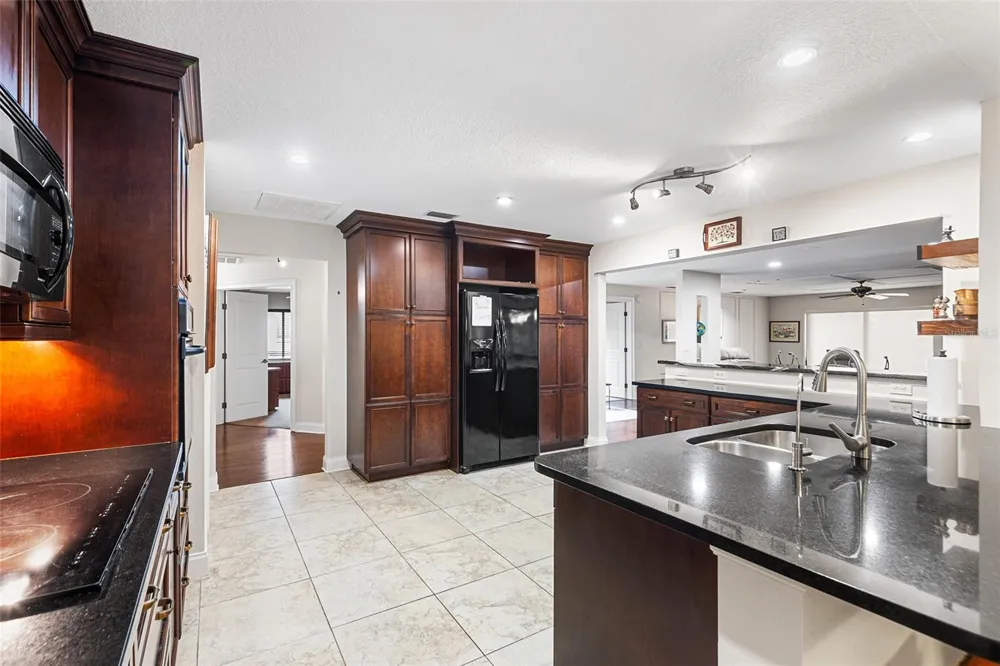 1007 ROLLING WOODS LANE Lakeland, FL 33813