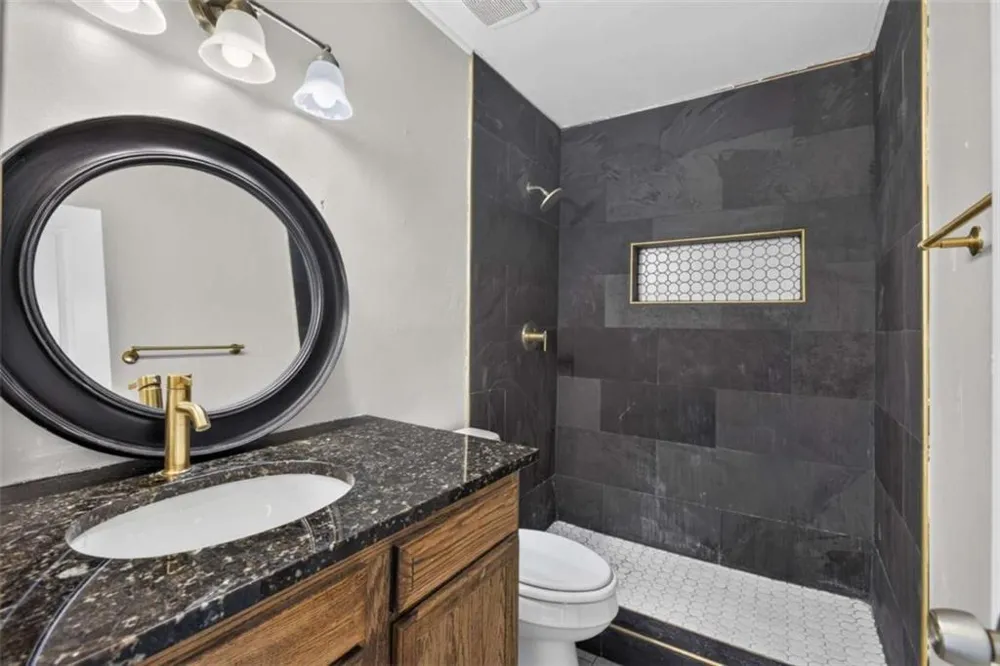 125 Governors Drive Forest Park, GA 30297