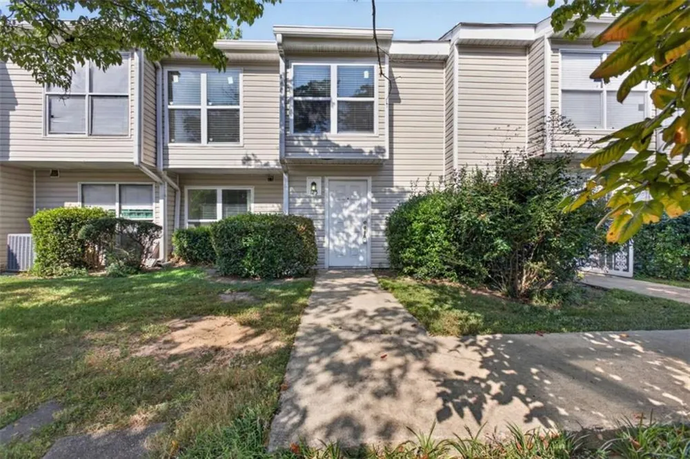 125 Governors Drive Forest Park, GA 30297