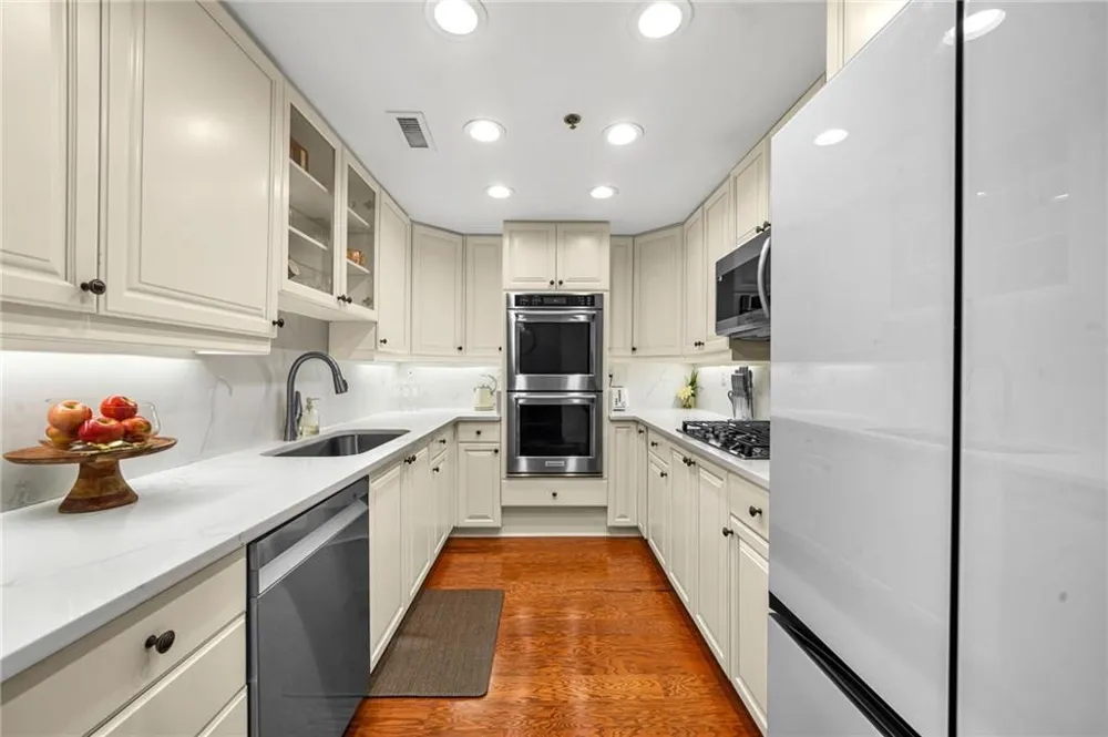 3636 Habersham Road NW #2404 Atlanta, GA 30305