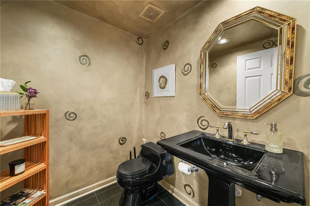 3636 Habersham Road NW #2404 Atlanta, GA 30305