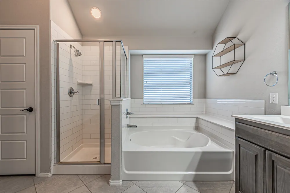 2504 Doe Run Weatherford, TX 76087