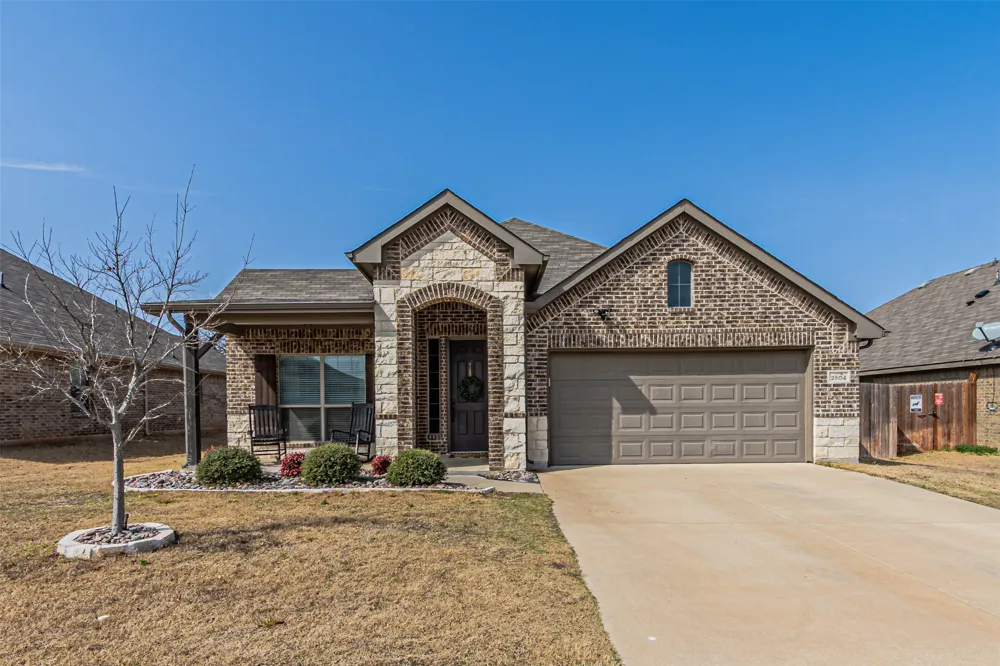 2504 Doe Run Weatherford, TX 76087