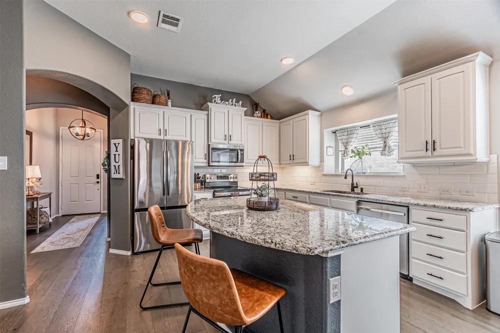 2504 Doe Run Weatherford, TX 76087