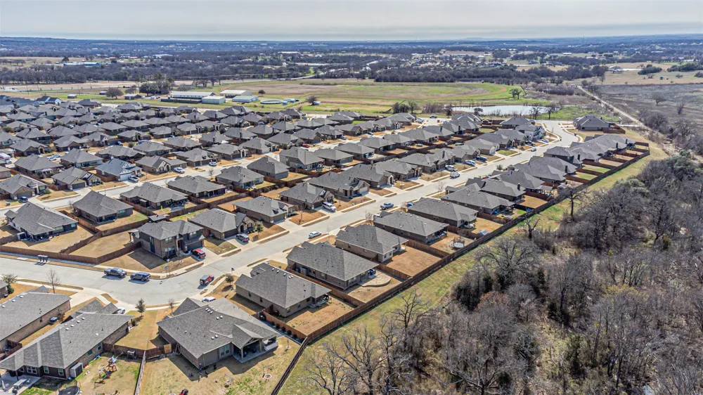 2504 Doe Run Weatherford, TX 76087