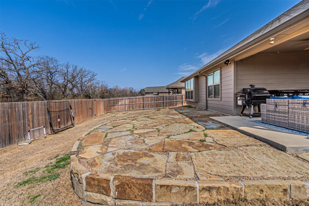 2504 Doe Run Weatherford, TX 76087