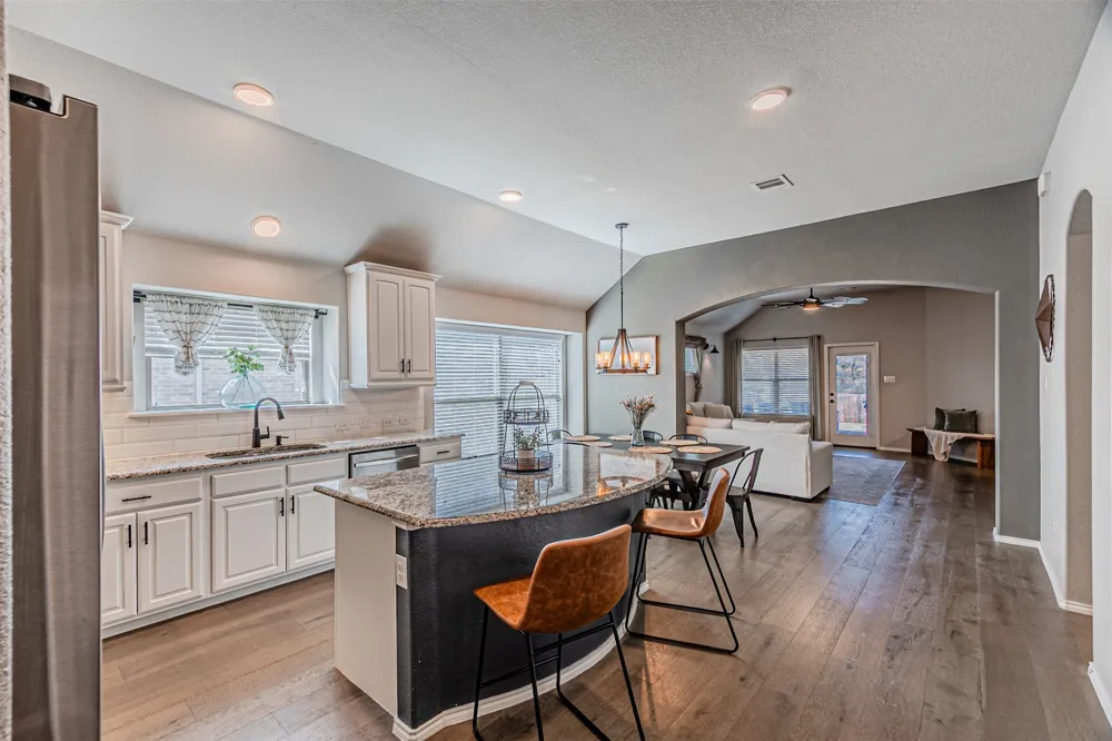 2504 Doe Run Weatherford, TX 76087