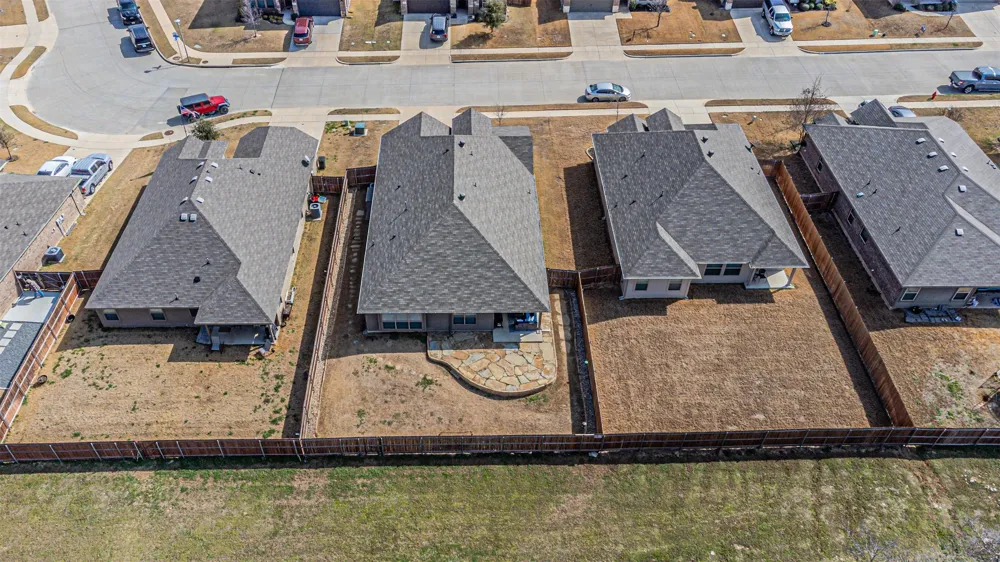 2504 Doe Run Weatherford, TX 76087