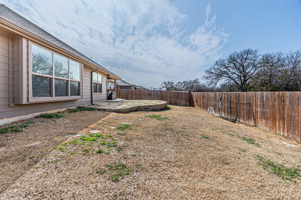 2504 Doe Run Weatherford, TX 76087