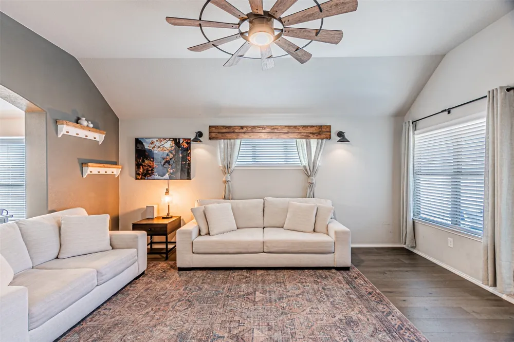 2504 Doe Run Weatherford, TX 76087