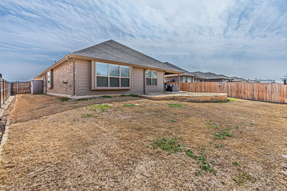 2504 Doe Run Weatherford, TX 76087