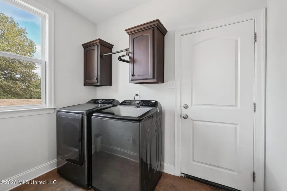 4298 Glynn Valley East Road Byhalia, MS 38611
