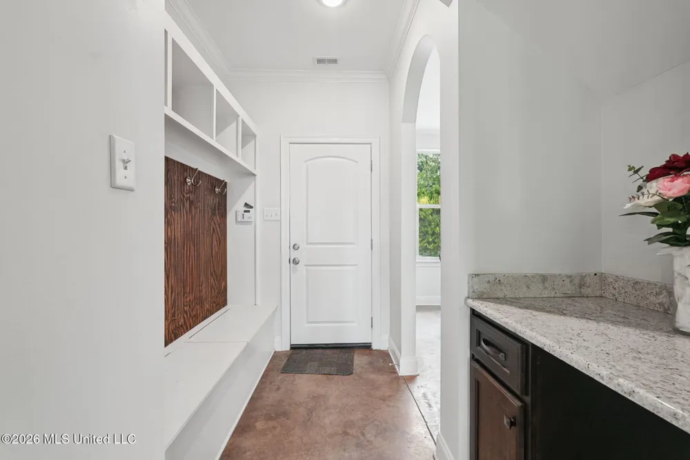 4298 Glynn Valley East Road Byhalia, MS 38611