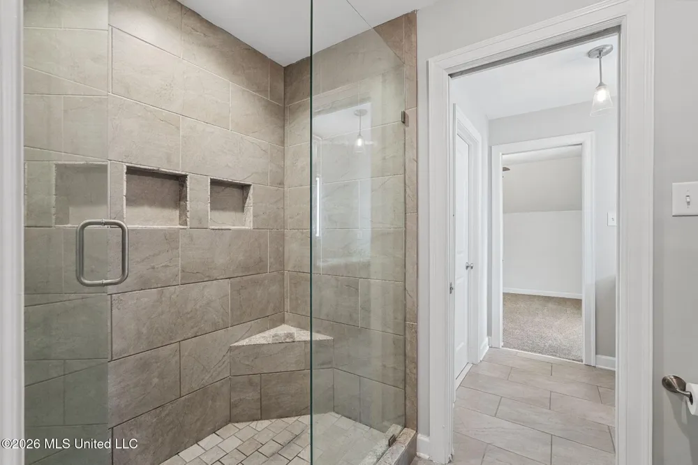 4298 Glynn Valley East Road Byhalia, MS 38611