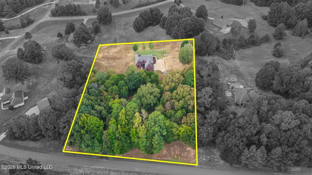 4298 Glynn Valley East Road Byhalia, MS 38611