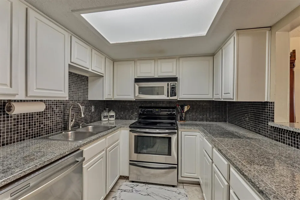 39 Regency Point Conroe, TX 77356