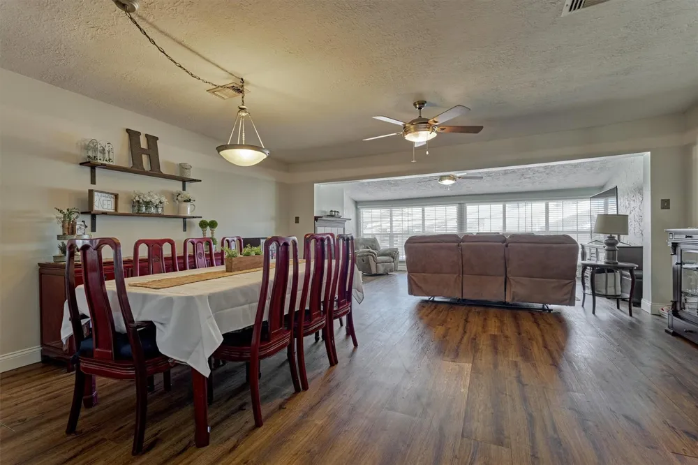 39 Regency Point Conroe, TX 77356