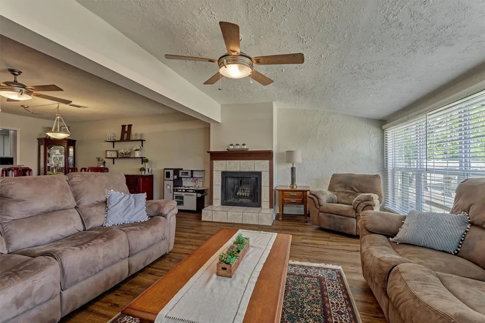 39 Regency Point Conroe, TX 77356