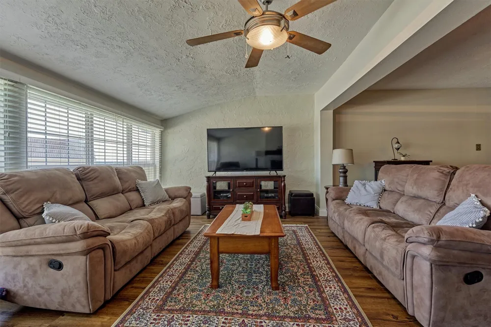 39 Regency Point Conroe, TX 77356