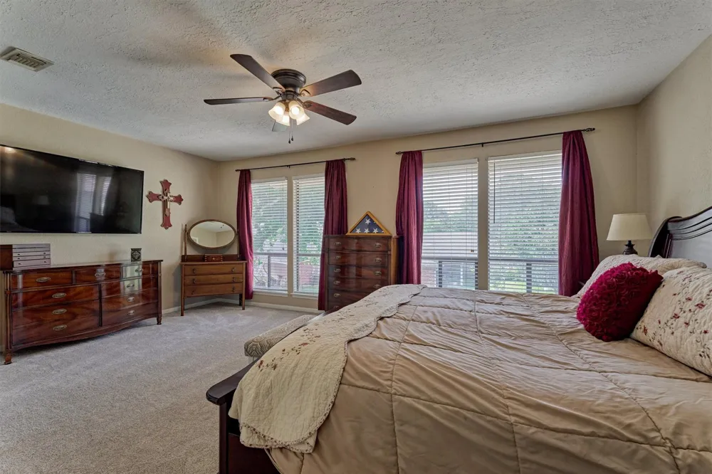 39 Regency Point Conroe, TX 77356