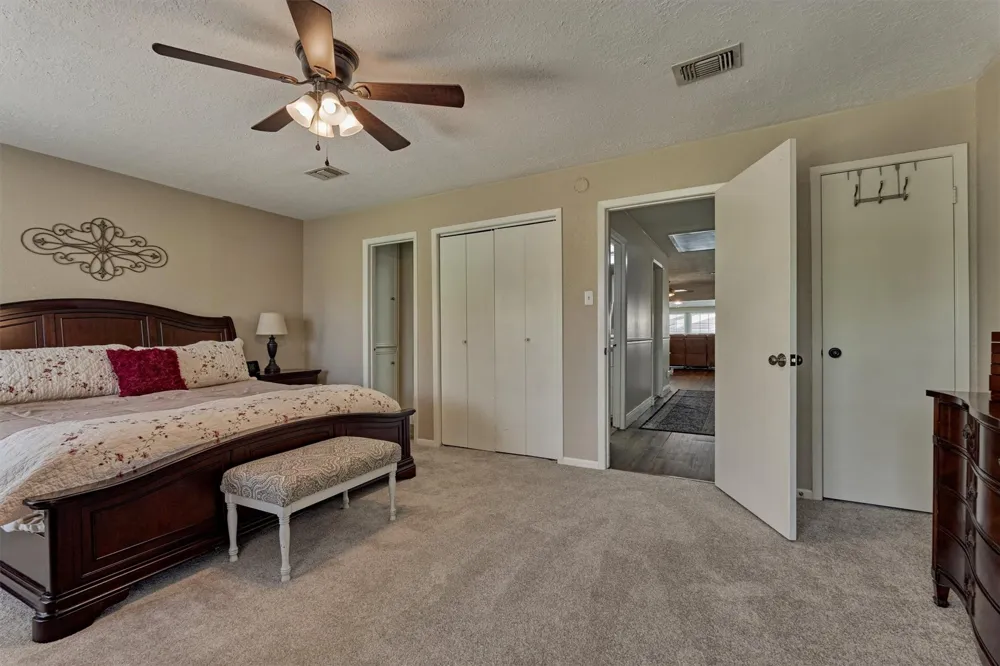 39 Regency Point Conroe, TX 77356