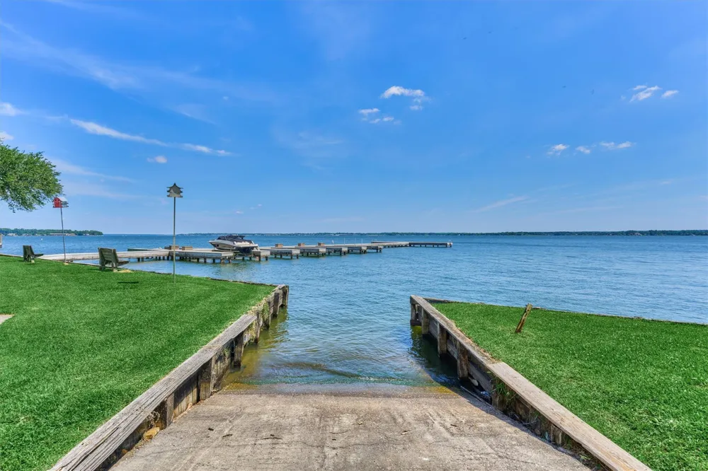 39 Regency Point Conroe, TX 77356