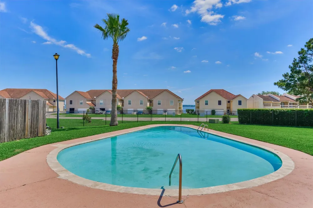 39 Regency Point Conroe, TX 77356