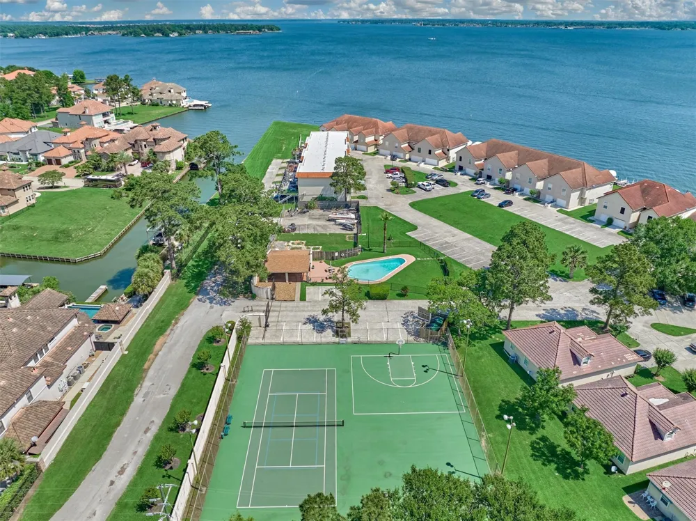 39 Regency Point Conroe, TX 77356