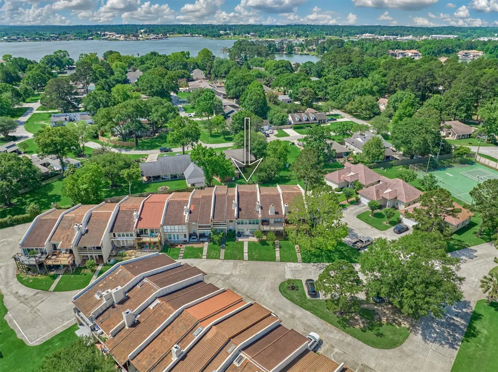 39 Regency Point Conroe, TX 77356